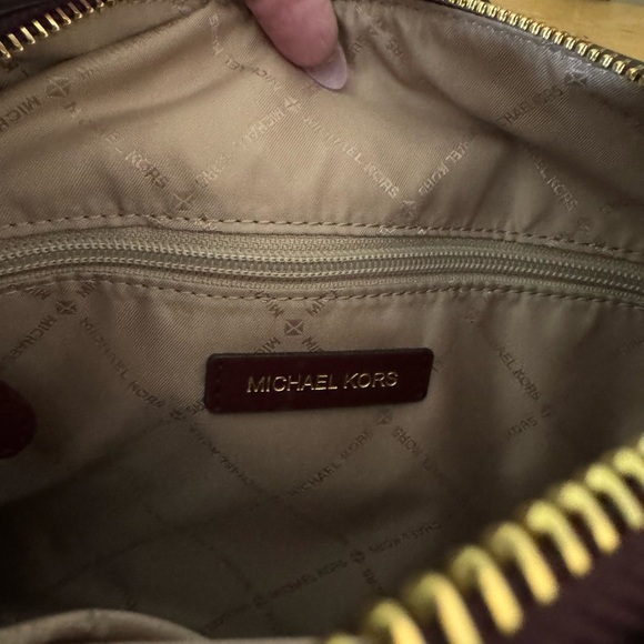 Michael Kors Merlot Patterned Satchel w/Umbrella - Picture 10 of 10